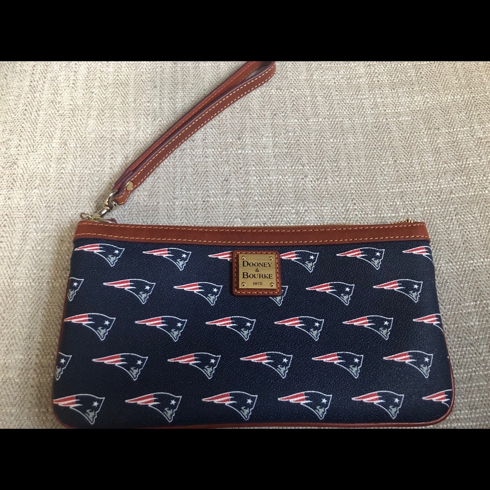 Dooney & Bourke Patriots Large Slim Wristlet